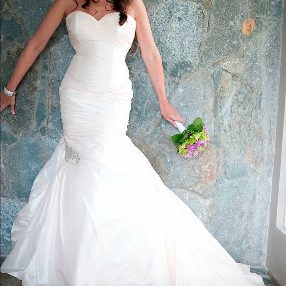 Wedding Gown by Ines di Santo - Picture 2 of 8